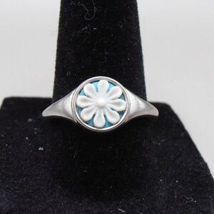 🌼 Pura Vida Cameo Flower Ring – Size 8 – Silver Tone Boho Bloom